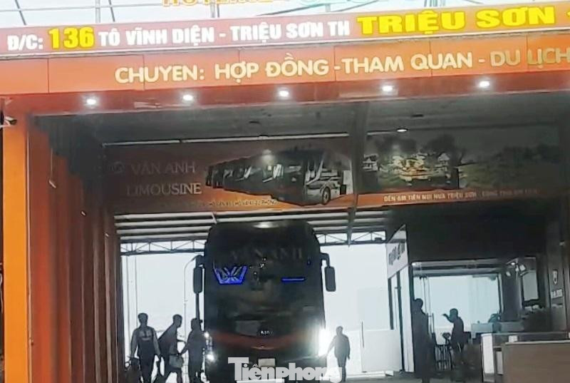 Là văn phòng đại diện, cấm đón trả khách, đỗ xe, nhưng hiện tại trụ sở văn phòng số 136 Tô Vĩnh Diện, thị trấn Triệu Sơn đang bị biến thành bãi, bến xe lậu nhiều tuần qua.