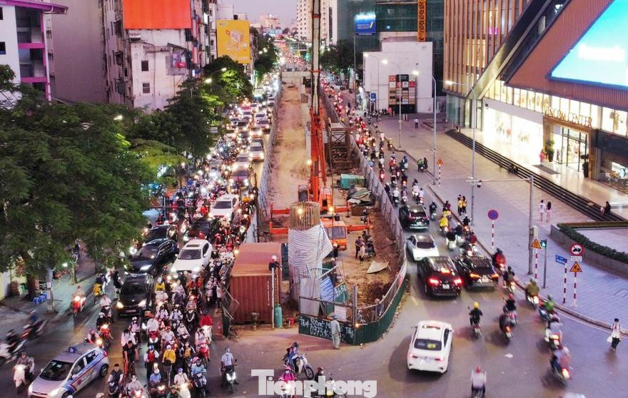 Hiện trường dự án cầu vượt Chùa Bộc - Phạm Ngọc Thạch trong chiều 1/11. Ảnh: Anh Trọng Hiện trường dự án cầu vượt Chùa Bộc - Phạm Ngọc Thạch trong chiều 1/11. Ảnh: Anh Trọng