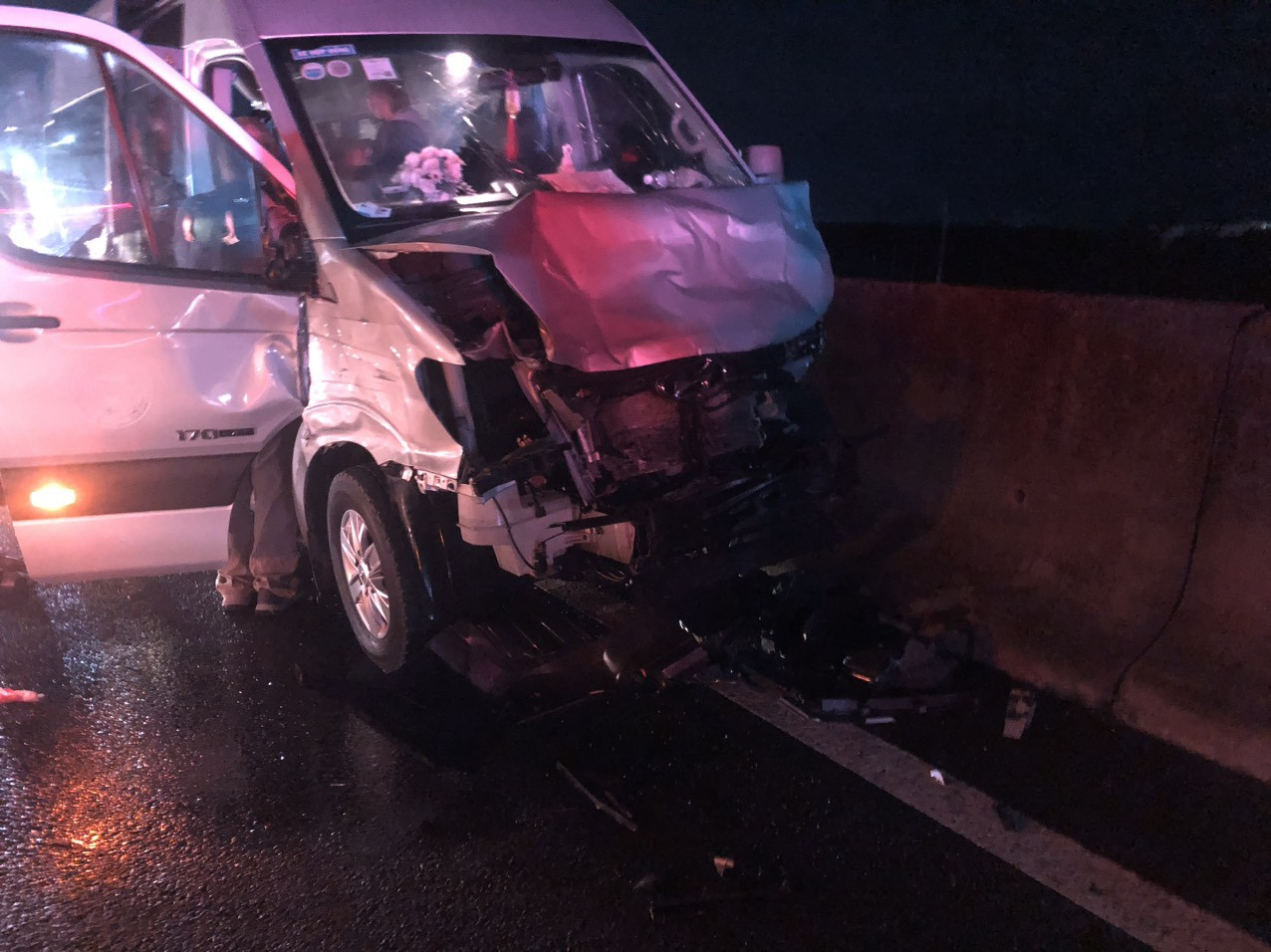 Các phương tiện hư hại nặng. Ảnh: N.Thành. Các phương tiện hư hại nặng. Ảnh: N.Thành.