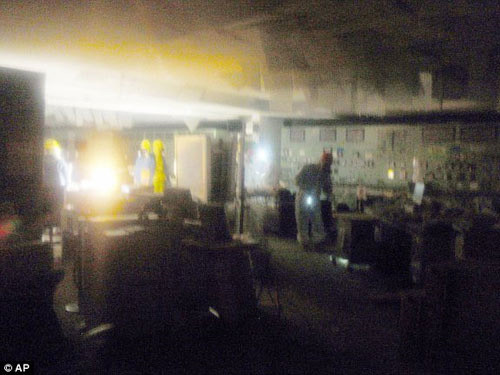 Chưa "cảm tử quân" nào gặp lại gia đình kể từ khi đến nhà máy. Chưa