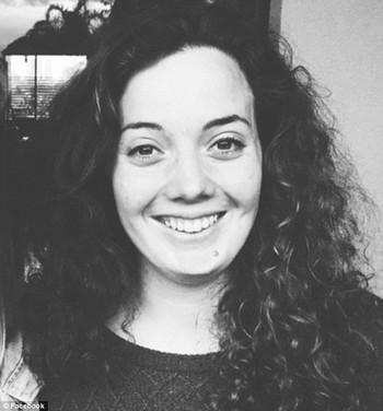 Nữ sinh chết thảm vì mải chụp ảnh trên mỏm núi cao ảnh 1