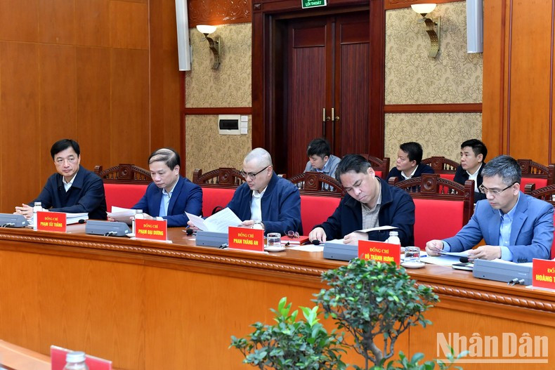 Các đại biểu dự phiên họp. Ảnh: Báo Nhân dân. Các đại biểu dự phiên họp. Ảnh: Báo Nhân dân.