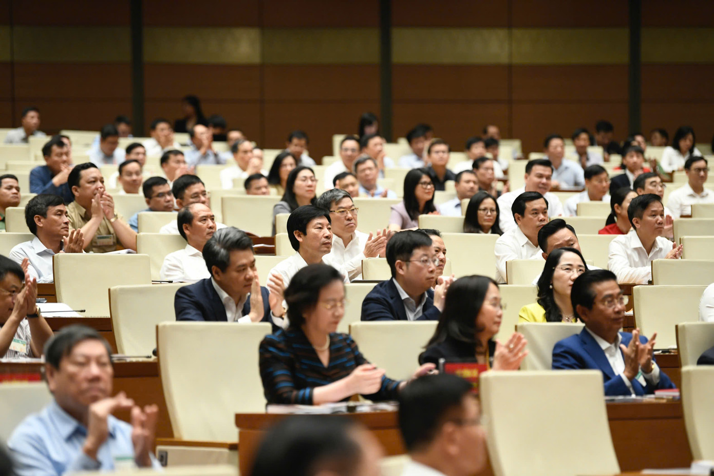 Chủ tịch Quốc hội Trần Thanh Mẫn trình bày chuyên đề về "Sửa đổi Hiến pháp và pháp luật; Phương hướng bầu cử Đại biểu Quốc hội khóa XVI và đại biểu Hội đồng nhân dân các cấp nhiệm kỳ 2026 - 2031”.