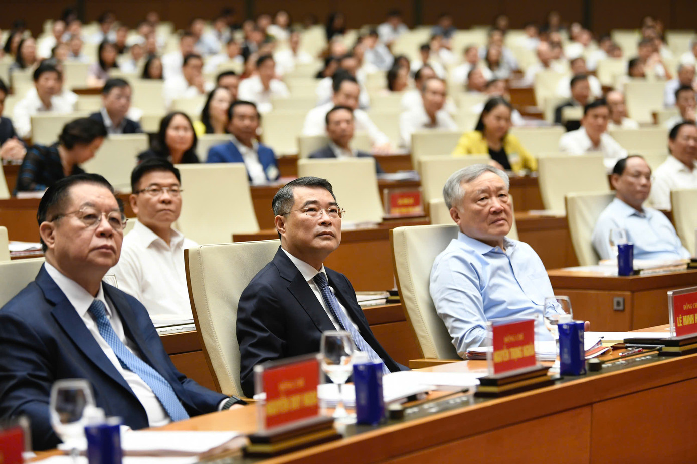 Tổng Bí thư Tô Lâm, Chủ tịch nước Lương Cường, Thủ tướng Chính phủ Phạm Minh Chính, Chủ tịch Quốc hội Trần Thanh Mẫn, Thường trực Ban Bí thư Trần Cẩm Tú và nhiều lãnh đạo, nguyên lãnh đạo Đảng, Nhà nước dự hội nghị.