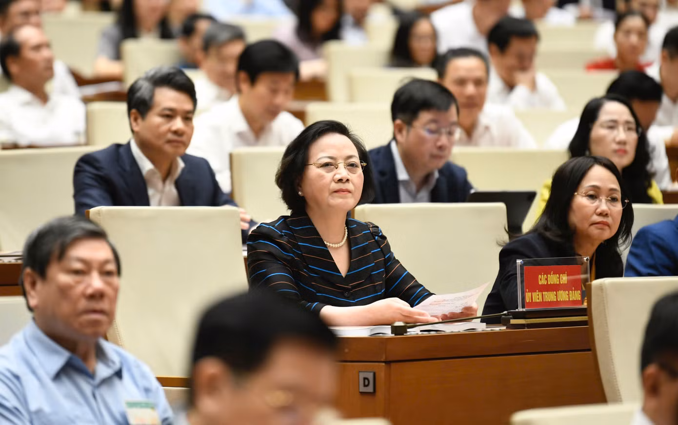 Các đại biểu dự hội nghị tại Hội trường Diên Hồng.