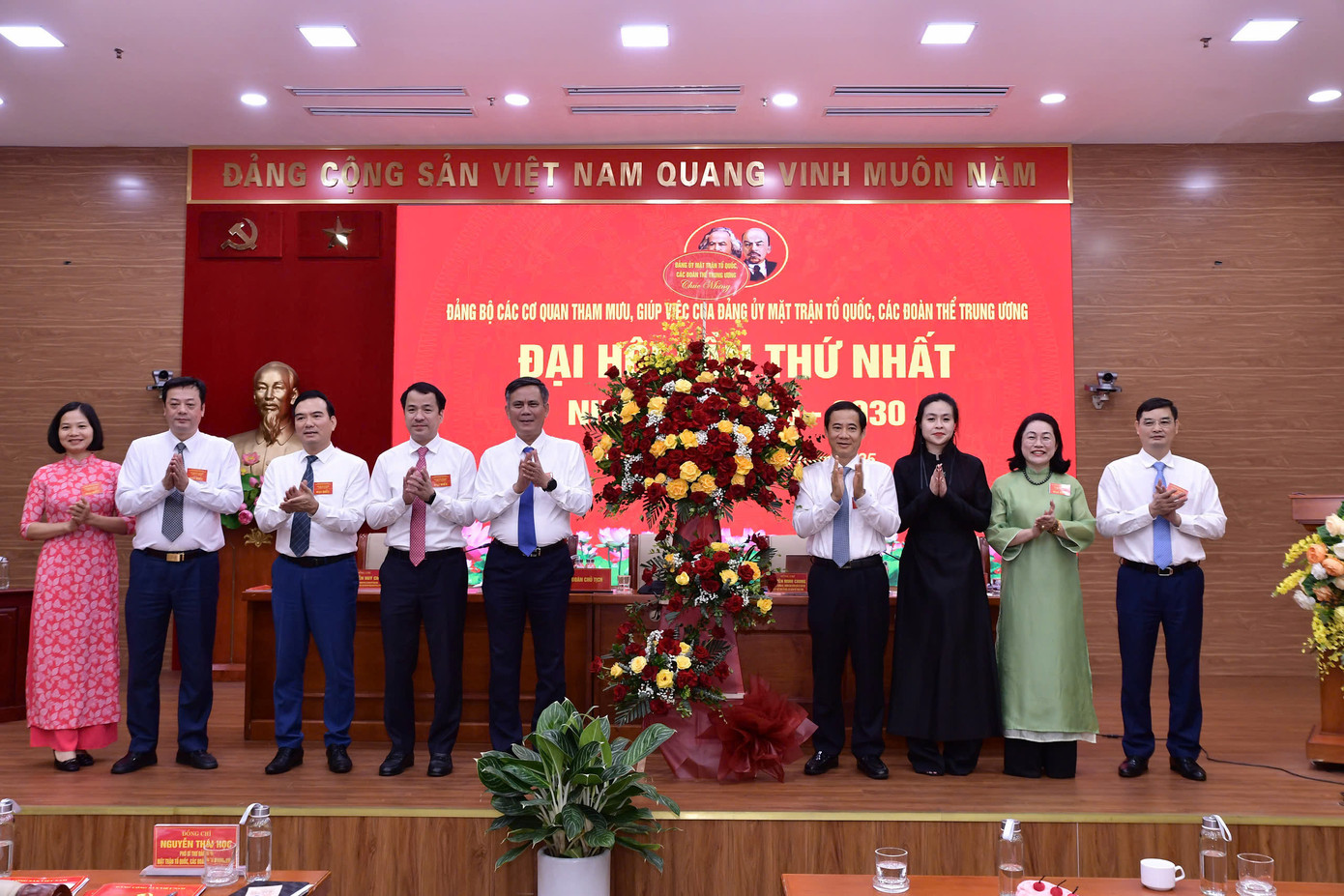 Ông Nguyễn Thái Học, Phó Bí thư Đảng ủy MTTQ, các đoàn thể Trung ương và các đại biểu dự đại hội. Ảnh: Phan Linh.