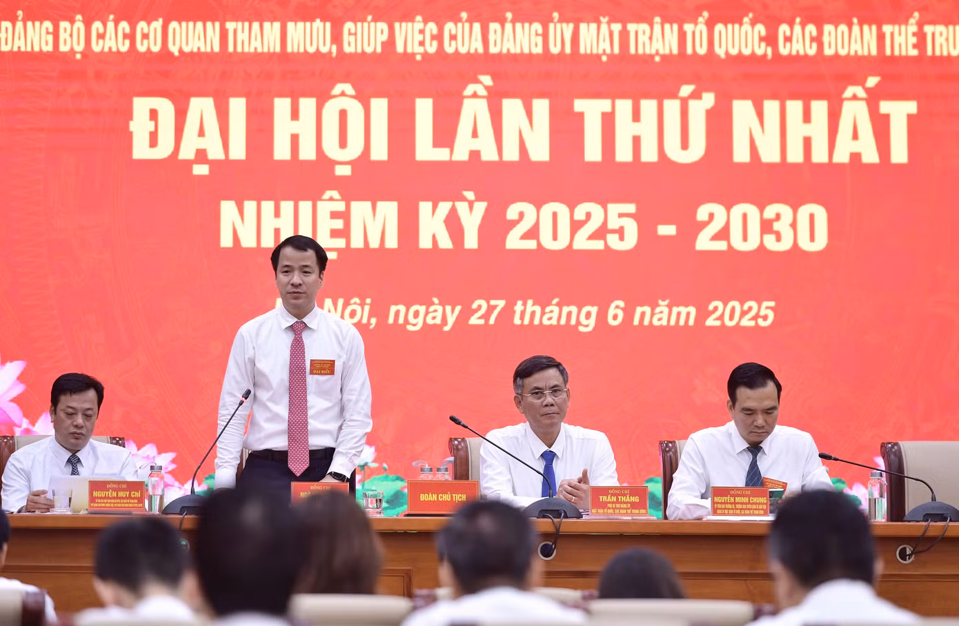 Ông Ngô Văn Cương, Phó Bí thư Đảng ủy MTTQ, các đoàn thể Trung ương được chỉ định giữ chức Bí thư Đảng ủy các cơ quan tham mưu, giúp việc của Đảng ủy MTTQ, các đoàn thể Trung ương nhiệm kỳ 2025 - 2030. Ảnh: Phan Linh.