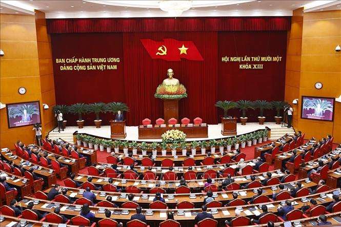 Toàn cảnh phiên bế mạc Hội nghị lần thứ 11 Ban Chấp hành Trung ương. Ảnh: TTXVN. Toàn cảnh phiên bế mạc Hội nghị lần thứ 11 Ban Chấp hành Trung ương. Ảnh: TTXVN.