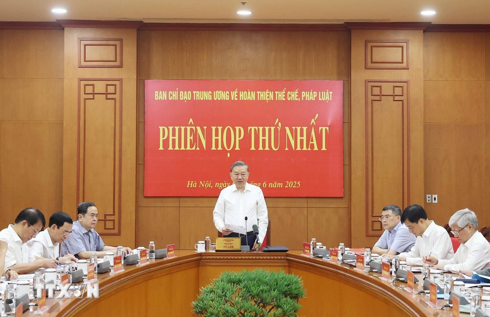 Tổng Bí thư Tô Lâm - Trưởng Ban Chỉ đạo chủ trì phiên họp thứ nhất Ban Chỉ đạo Trung ương về hoàn thiện thể chế, pháp luật, sáng 5/6. Ảnh: TTXVN.