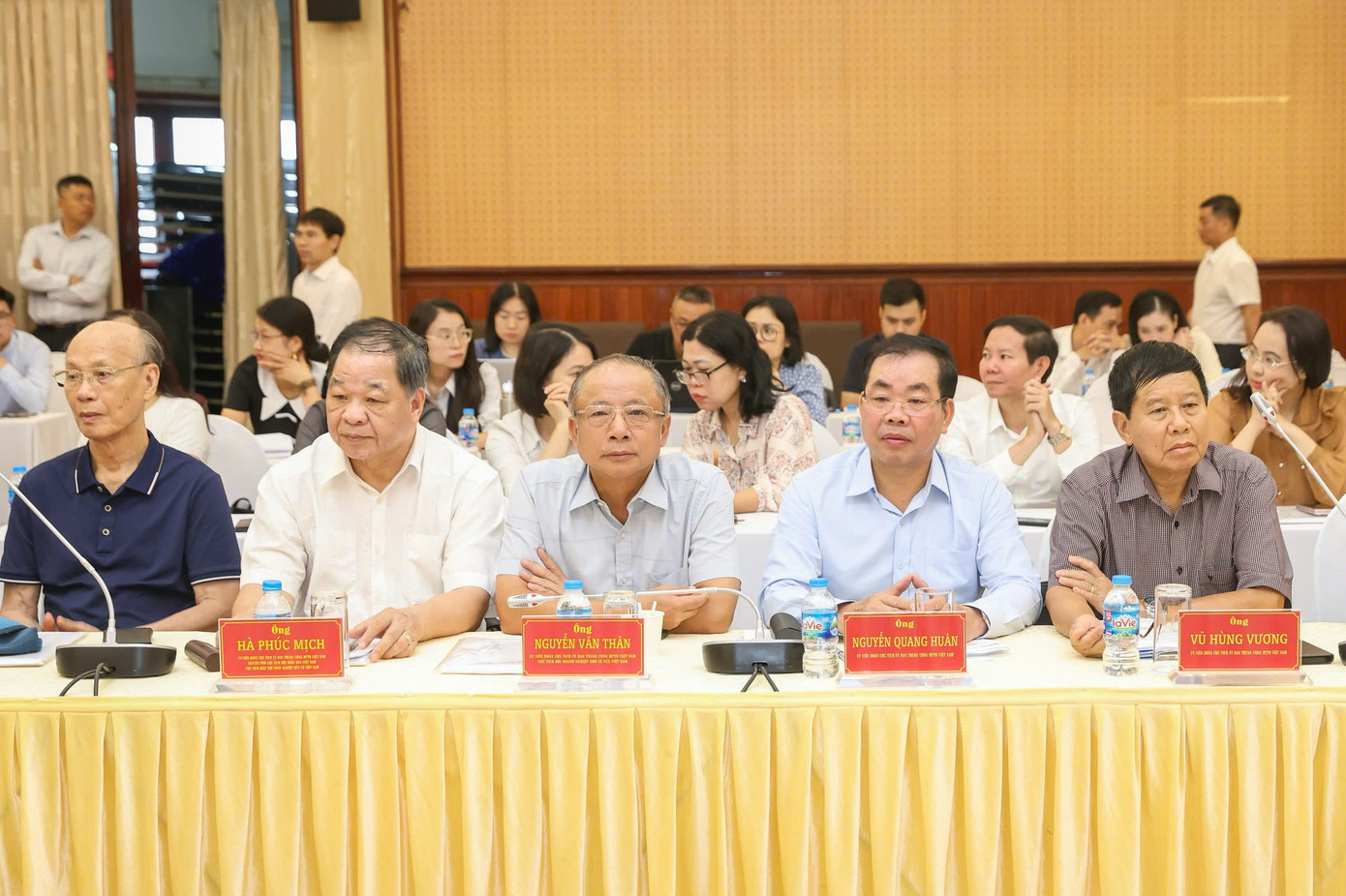 Toàn cảnh hội nghị. Ảnh: QV.