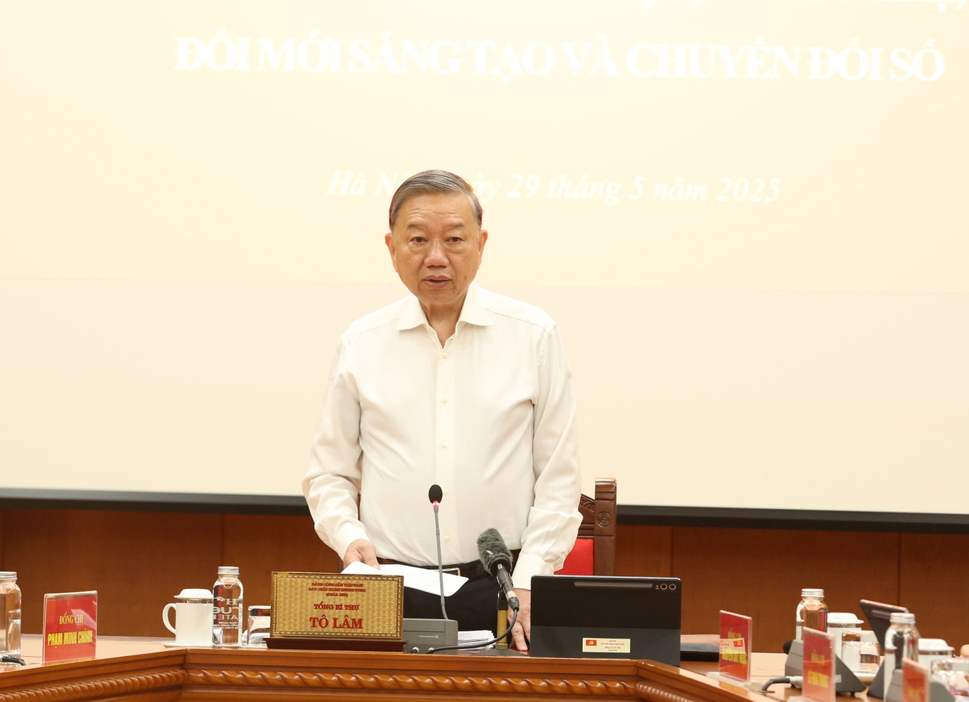 Tổng Bí thư Tô Lâm phát biểu tại phiên họp. Ảnh: PV. Tổng Bí thư Tô Lâm phát biểu tại phiên họp. Ảnh: PV.