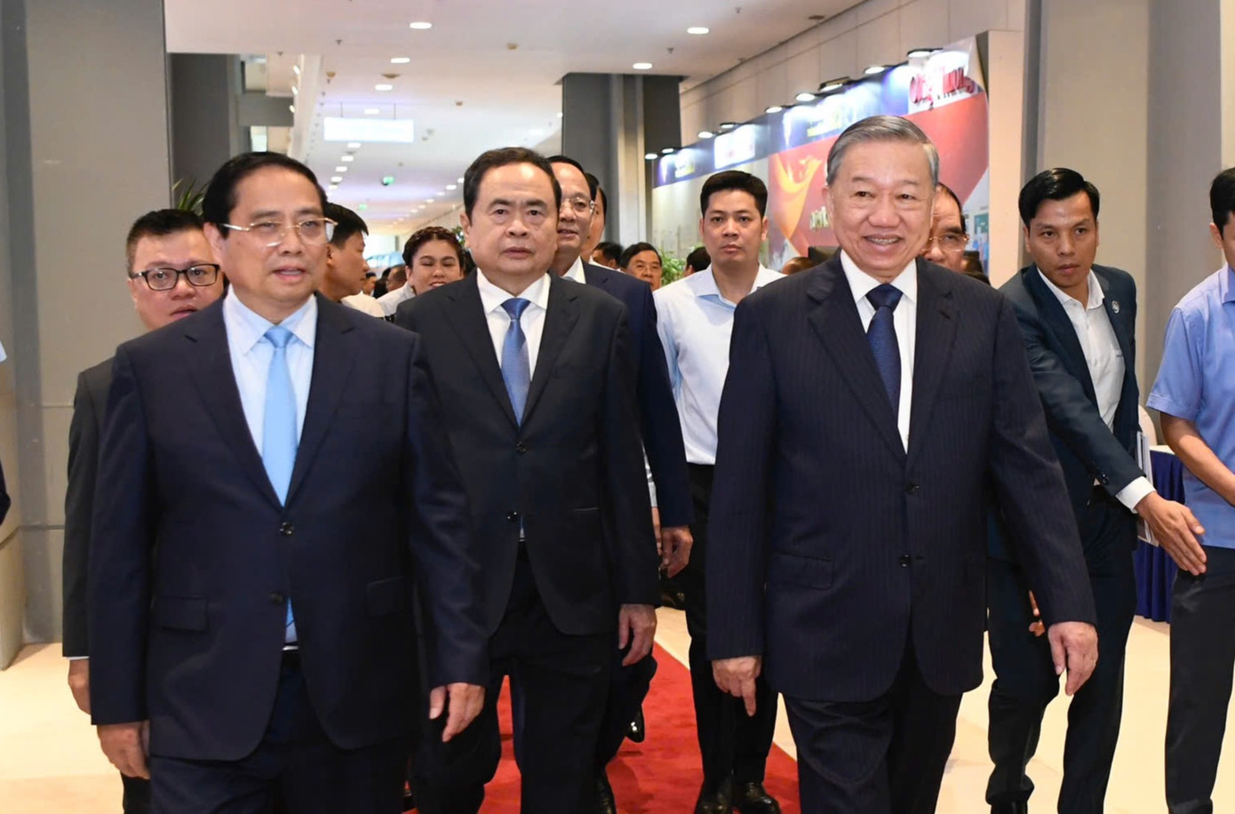 Tổng Bí thư Tô Lâm và các đồng chí lãnh đạo, nguyên lãnh đạo Đảng, Nhà nước dự Lễ kỷ niệm 100 năm Ngày Báo chí Cách mạng Việt Nam. Ảnh: Như Ý.