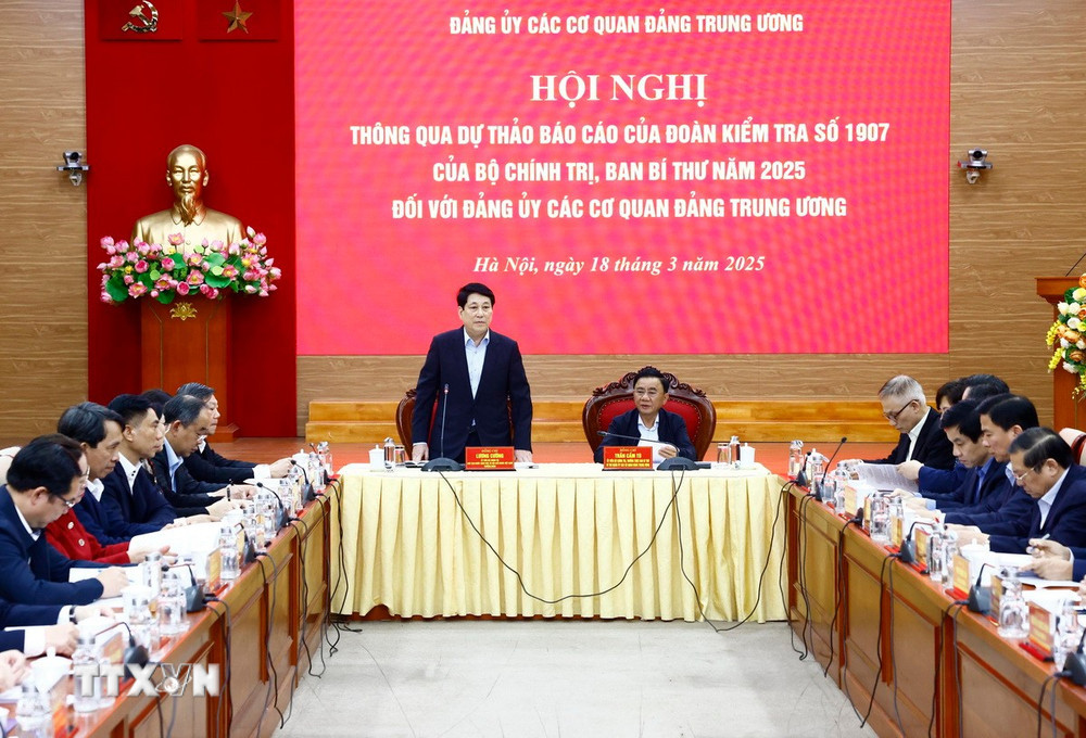 Chủ tịch nước Lương Cường - Trưởng Đoàn kiểm tra số 1907 của Bộ Chính trị, Ban Bí thư năm 2025 phát biểu tại hội nghị. Cùng chủ trì hội nghị có Thường trực Ban Bí thư, Bí thư Đảng uỷ các cơ quan Đảng Trung ương Trần Cẩm Tú. Ảnh: TTXVN. Chủ tịch nước Lương Cường - Trưởng Đoàn kiểm tra số 1907 của Bộ Chính trị, Ban Bí thư năm 2025 phát biểu tại hội nghị. Cùng chủ trì hội nghị có Thường trực Ban Bí thư, Bí thư Đảng uỷ các cơ quan Đảng Trung ương Trần Cẩm Tú. Ảnh: TTXVN.