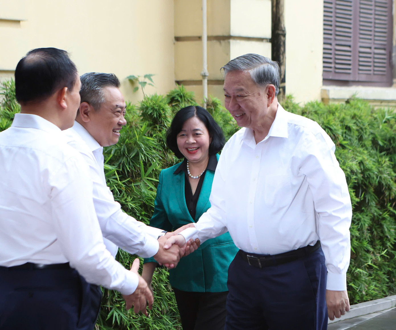 Tổng Bí thư Tô Lâm cùng đoàn công tác Trung ương làm việc với Ban Thường vụ Thành ủy Hà Nội, sáng 16/6. Ảnh: Nhật Minh.