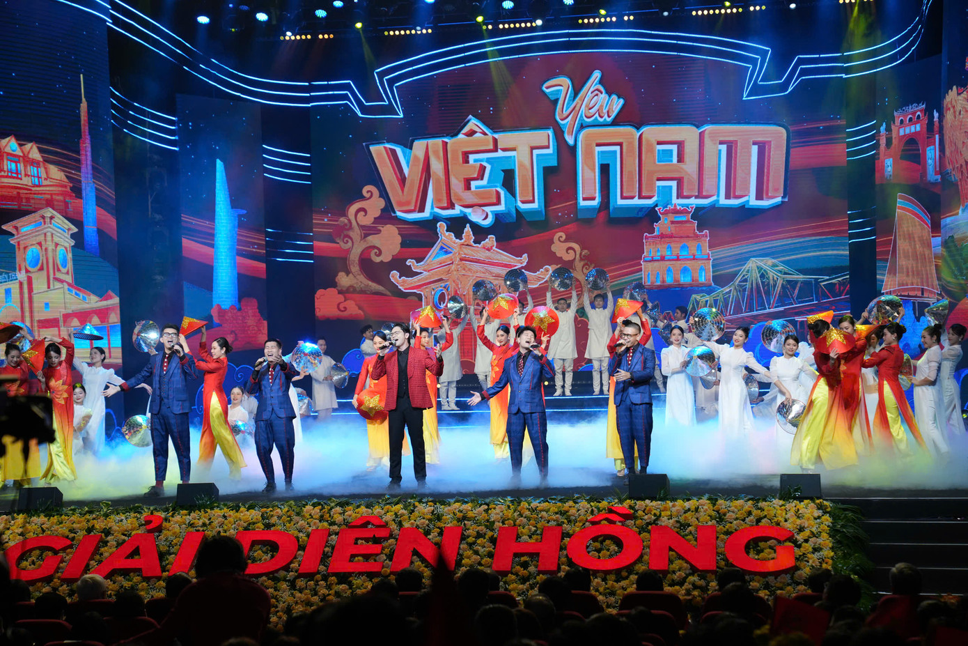 Nhiều tiết mục văn nghệ đặc sắc tại chương trình. Ảnh: Hoàng Mạnh Thắng. Nhiều tiết mục văn nghệ đặc sắc tại chương trình. Ảnh: Hoàng Mạnh Thắng.