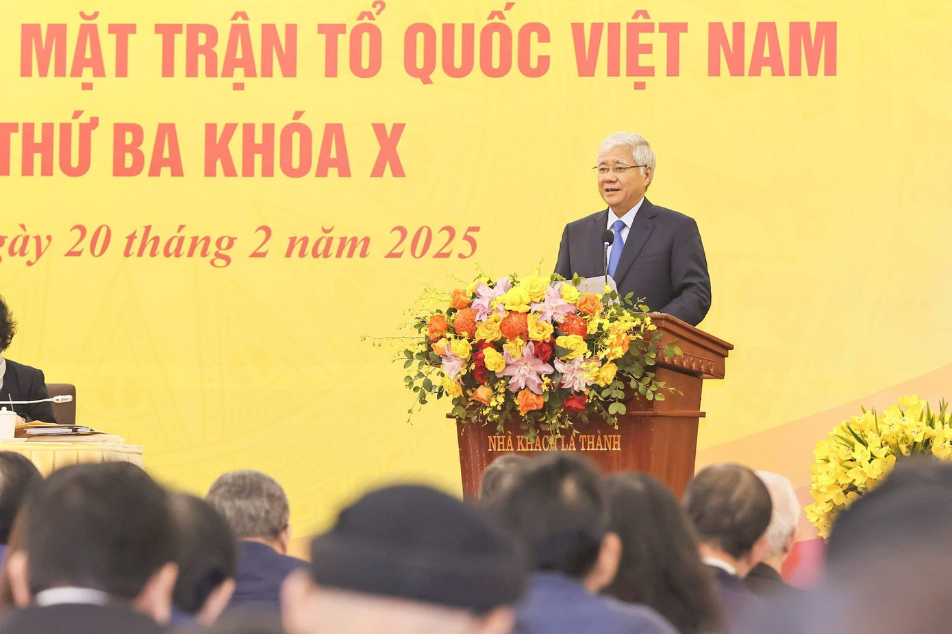 Ủy viên Bộ Chính trị, Bí thư Trung ương Đảng, Bí thư Đảng ủy Mặt trận Tổ quốc, các đoàn thể Trung ương, Chủ tịch Ủy ban Trung ương MTTQ Việt Nam Đỗ Văn Chiến phát biểu tại hội nghị. Ảnh: Như Ý.