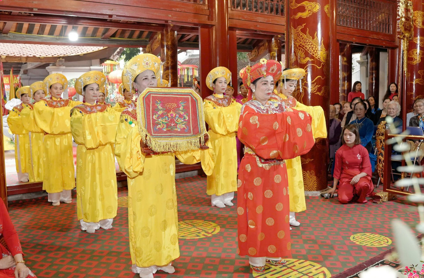 Hội làng Đống Ba đã được gìn giữ qua nhiều thế hệ.