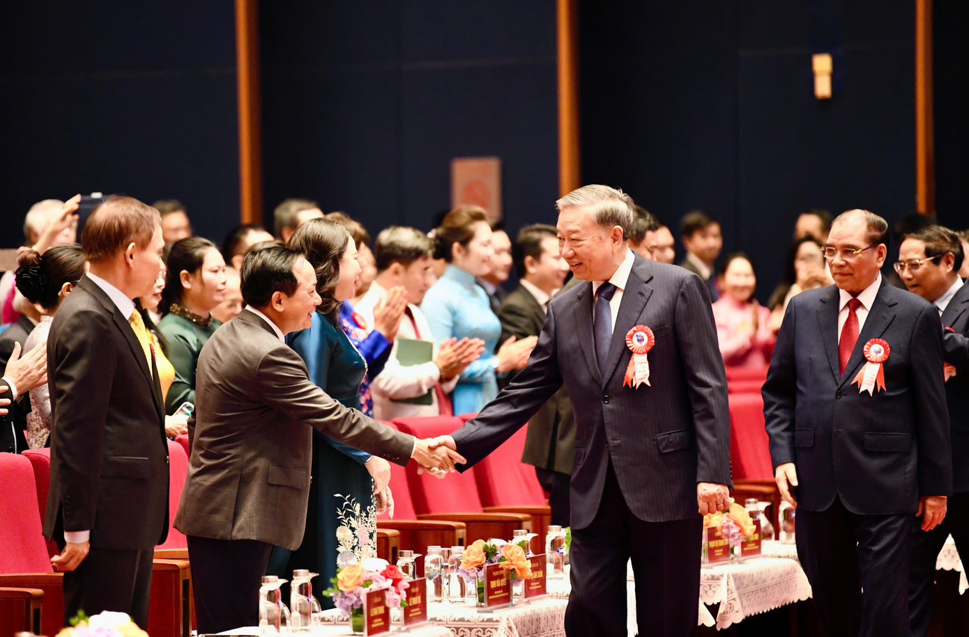 Tổng Bí thư Tô Lâm và các đồng chí lãnh đạo, nguyên lãnh đạo Đảng, Nhà nước dự Lễ kỷ niệm 100 năm Ngày Báo chí Cách mạng Việt Nam. Ảnh: Như Ý.