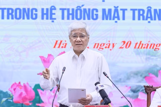 Ủy viên Bộ Chính trị, Bí thư Trung ương Đảng, Chủ tịch Ủy ban Trung ương MTTQ Việt Nam Đỗ Văn Chiến phát biểu tại hội nghị, nhấn mạnh các ý kiến góp ý sẽ được tổng hợp, chuyển đến cơ quan có thẩm quyền để xem xét, giải quyết. Ảnh: Quang Vinh.