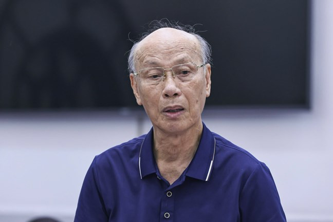 GS.TS Trần Ngọc Đường nêu ý kiến tại hội nghị. Ảnh: Quang Vinh.