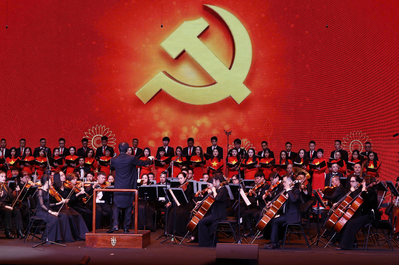 Chương trình nghệ thuật tại buổi lễ. (Ảnh: Như Ý) Chương trình nghệ thuật tại buổi lễ. (Ảnh: Như Ý)