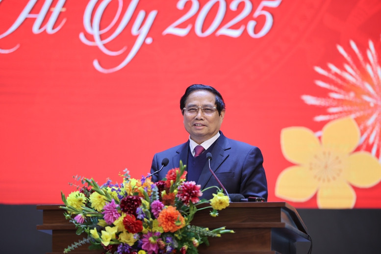 Thủ tướng thăm, làm việc, chúc Tết Cục An ninh điều tra (Bộ Công an). Ảnh: VGP.