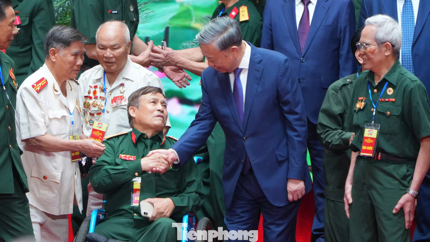 Tổng Bí thư Tô Lâm với các đại biểu dự buổi gặp mặt. Ảnh: Trọng Quân. Tổng Bí thư Tô Lâm với các đại biểu dự buổi gặp mặt. Ảnh: Trọng Quân.