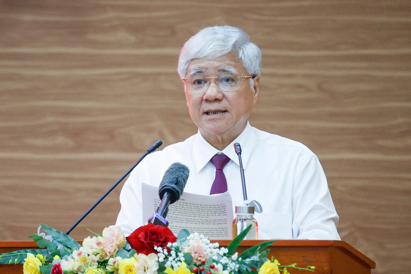 Ông Đỗ Văn Chiến, Ủy viên Bộ Chính trị, Bí thư Trung ương Đảng, Bí thư Đảng ủy MTTQ, các đoàn thể Trung ương, Chủ tịch Ủy ban Trung ương MTTQ Việt Nam trình bày báo cáo tại buổi làm việc. Ảnh: N.Hải.