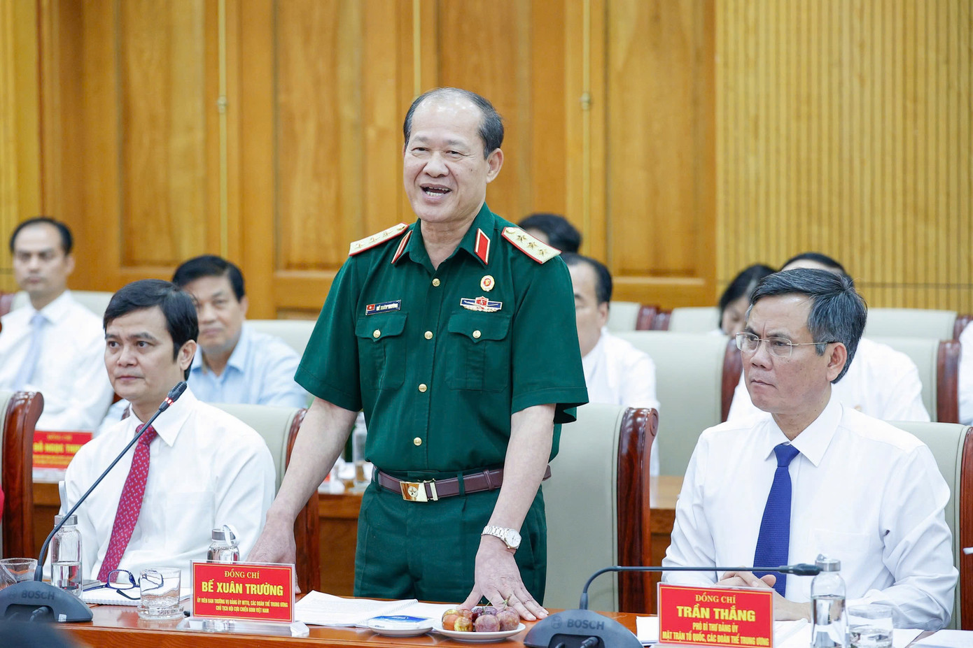 Các đại biểu phát biểu ý kiến tại buổi làm việc. Ảnh: N.Hải.