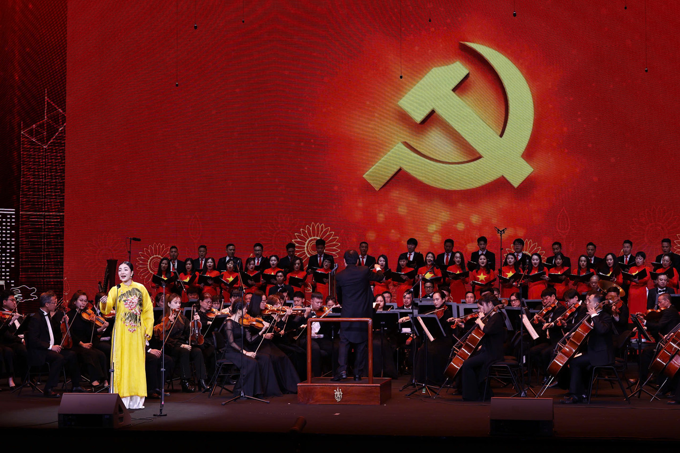 Chương trình nghệ thuật tại buổi lễ. (Ảnh: Như Ý) Chương trình nghệ thuật tại buổi lễ. (Ảnh: Như Ý)