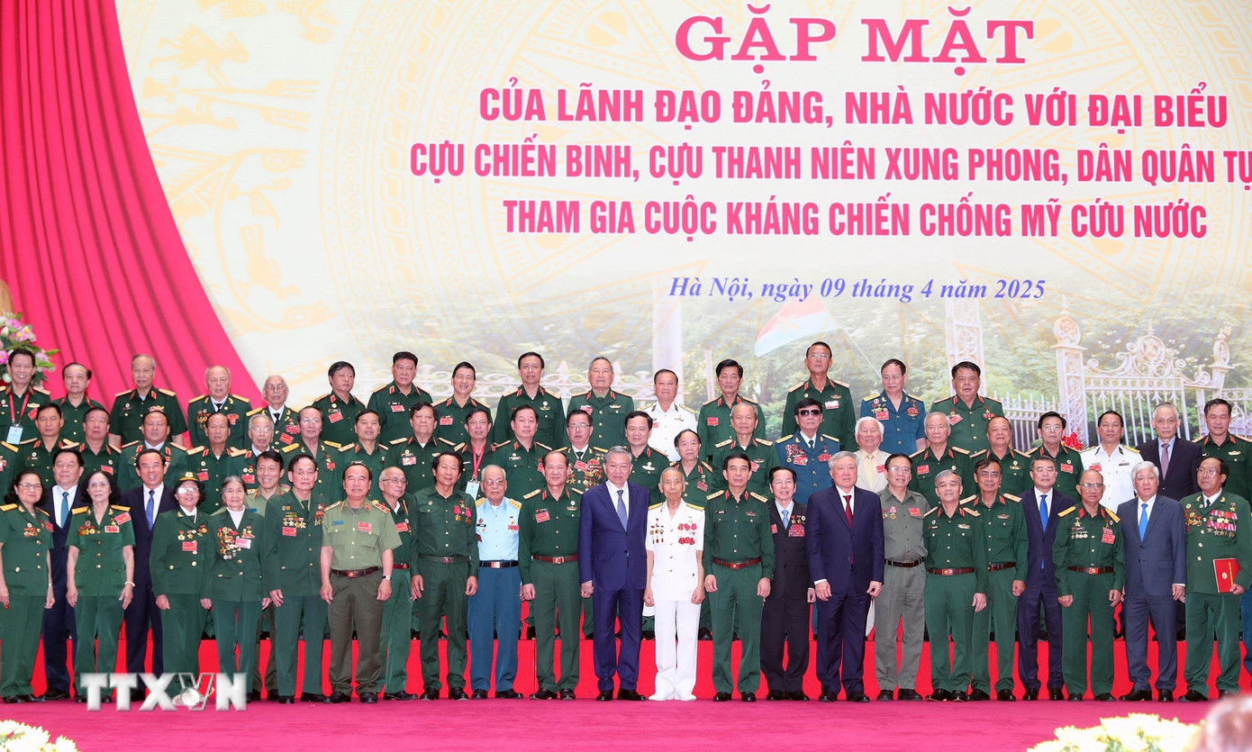 Tổng Bí thư Tô Lâm và các đại biểu dự buổi gặp mặt. Ảnh: TTXVN.