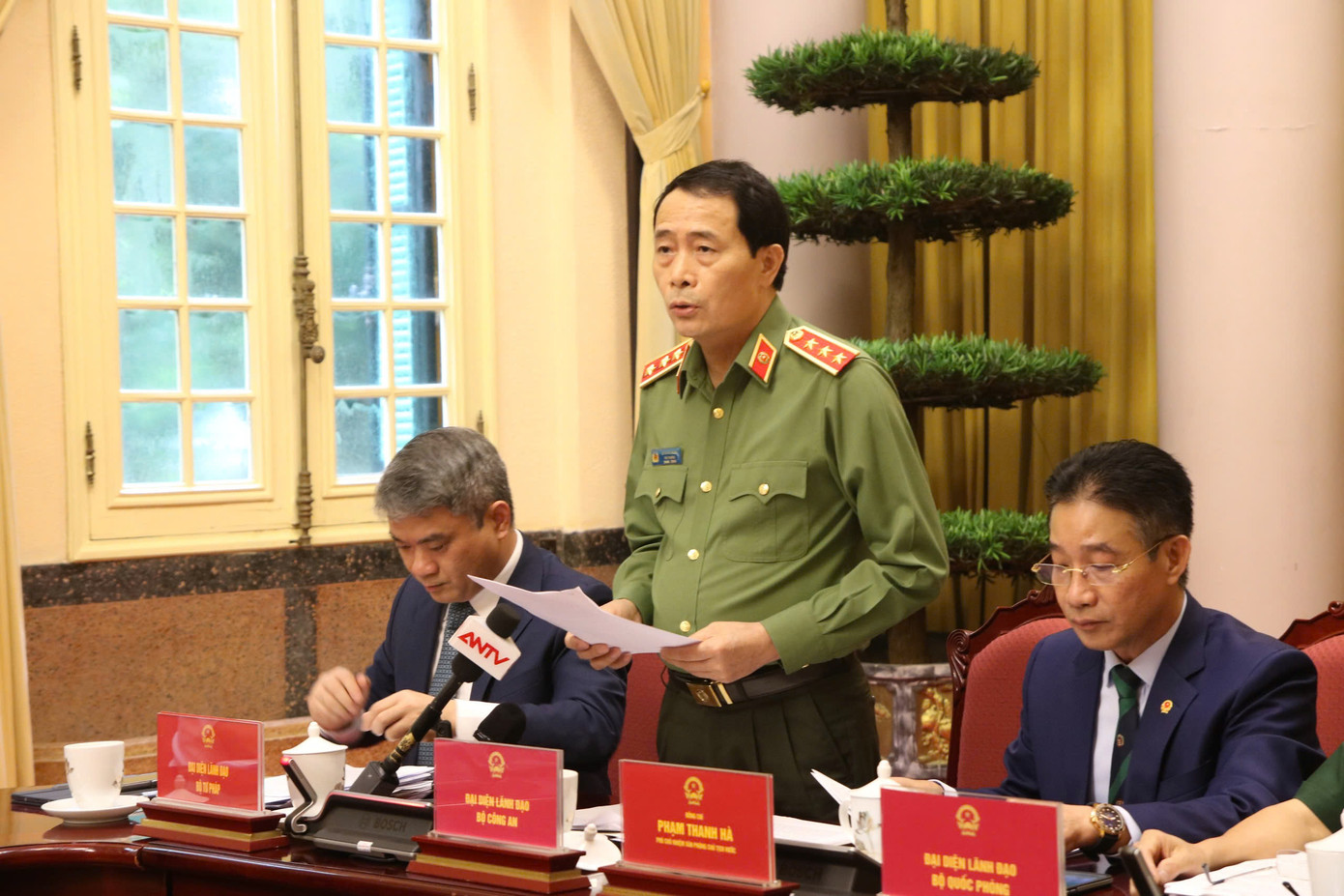 Thượng tướng Lê Quốc Hùng, Thứ trưởng Bộ Công an, đã giới thiệu các điểm mới của Luật sửa đổi, bổ sung một số điều của Bộ luật Hình sự có hiệu lực từ 1/7. Ảnh: TV. Thượng tướng Lê Quốc Hùng, Thứ trưởng Bộ Công an, đã giới thiệu các điểm mới của Luật sửa đổi, bổ sung một số điều của Bộ luật Hình sự có hiệu lực từ 1/7. Ảnh: TV.