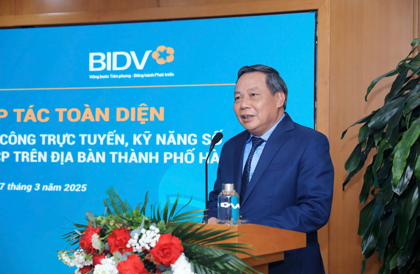 Phó Bí thư Thường trực Thành uỷ Hà Nội Nguyễn Văn Phong phát biểu chỉ đạo tại hội nghị. Ảnh: T.H. Phó Bí thư Thường trực Thành uỷ Hà Nội Nguyễn Văn Phong phát biểu chỉ đạo tại hội nghị. Ảnh: T.H.