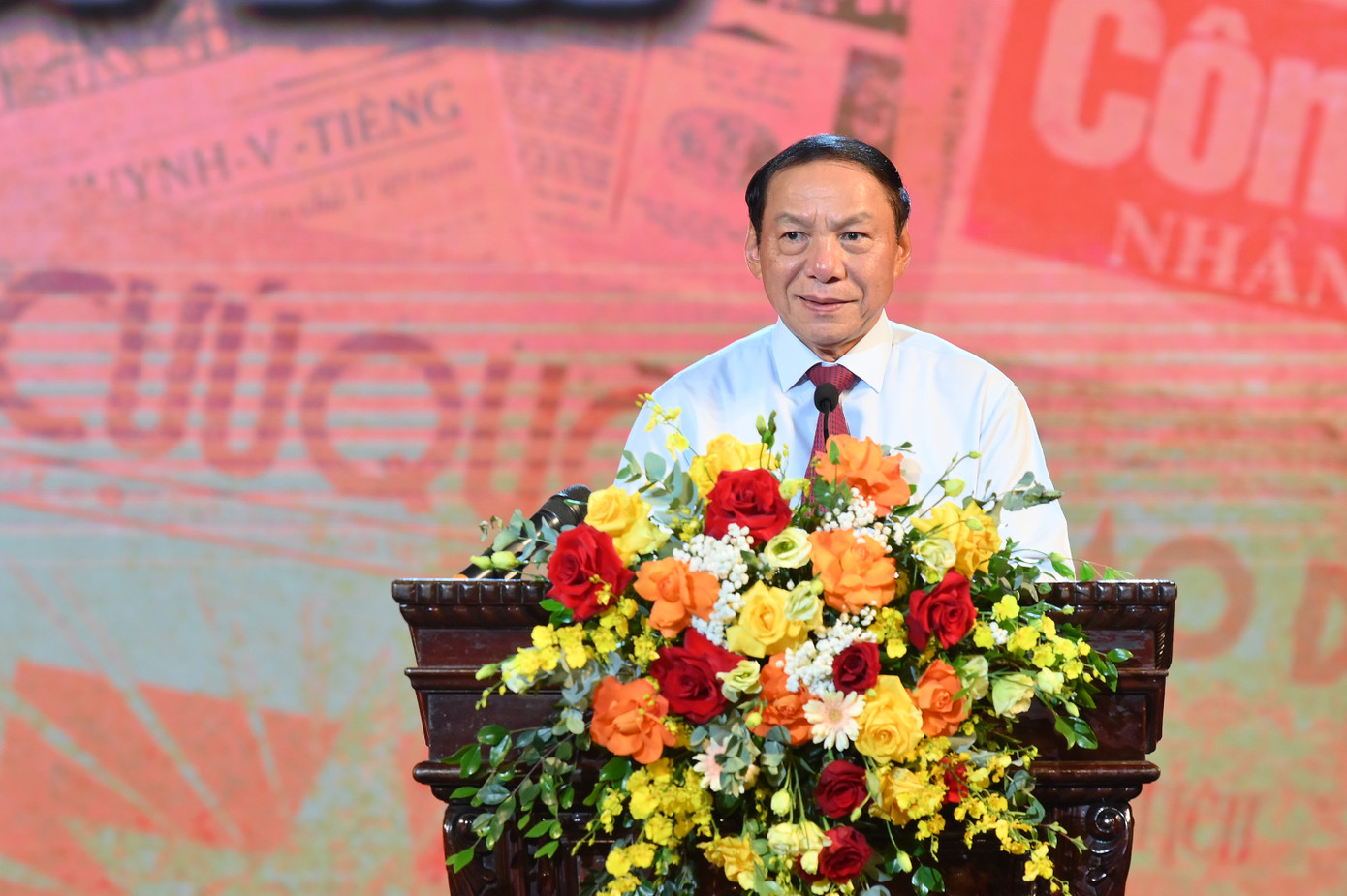 Bộ trưởng Bộ Văn hóa, Thể thao và Du lịch Nguyễn Văn Hùng phát biểu khai mạc chương trình. Ảnh: Nhật Minh. Bộ trưởng Bộ Văn hóa, Thể thao và Du lịch Nguyễn Văn Hùng phát biểu khai mạc chương trình. Ảnh: Nhật Minh.