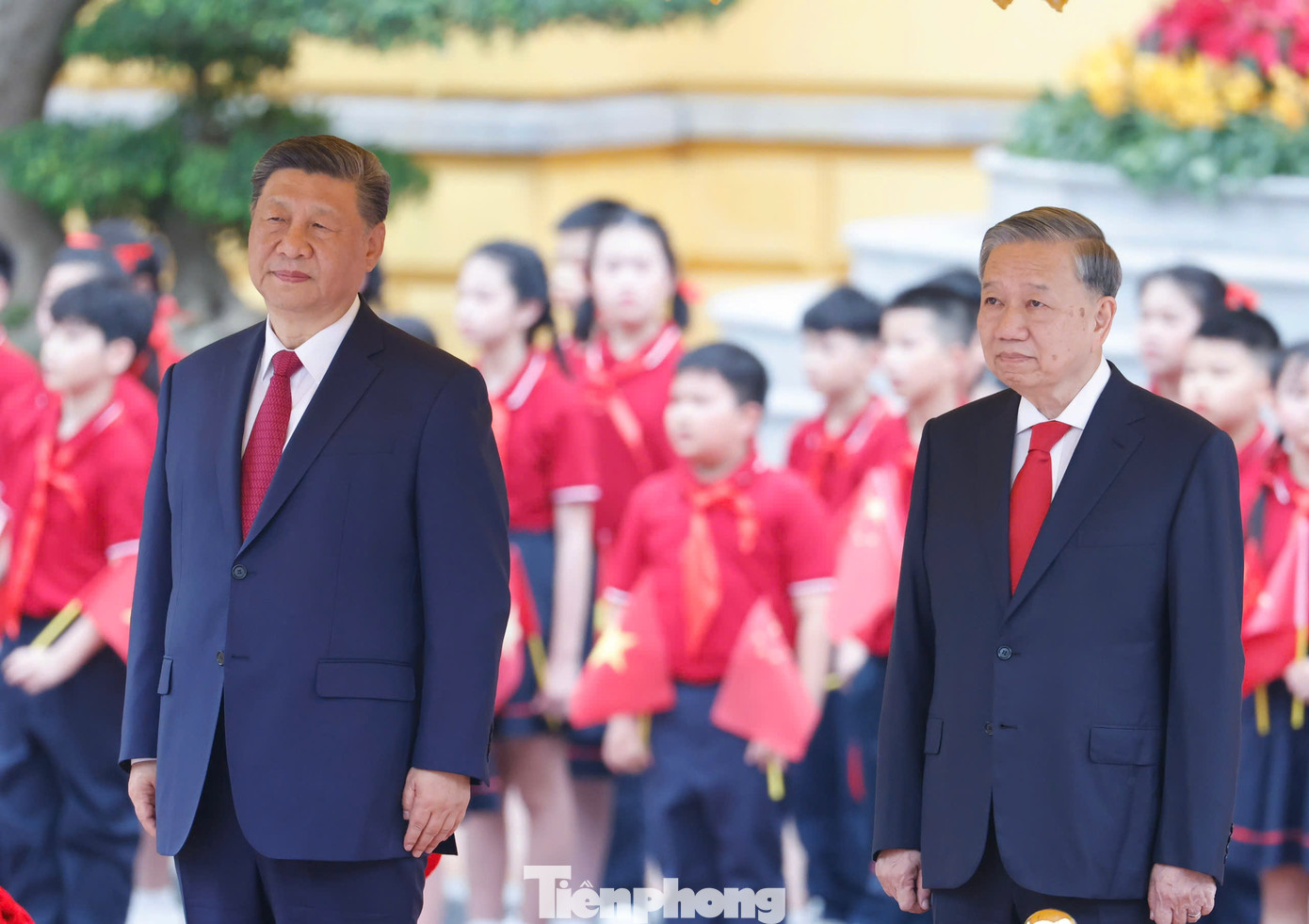 Tổng Bí thư Tô Lâm chủ trì lễ đón Tổng Bí thư, Chủ tịch nước Trung Quốc Tập Cận Bình tại Phủ Chủ tịch, theo nghi thức cấp Nhà nước.