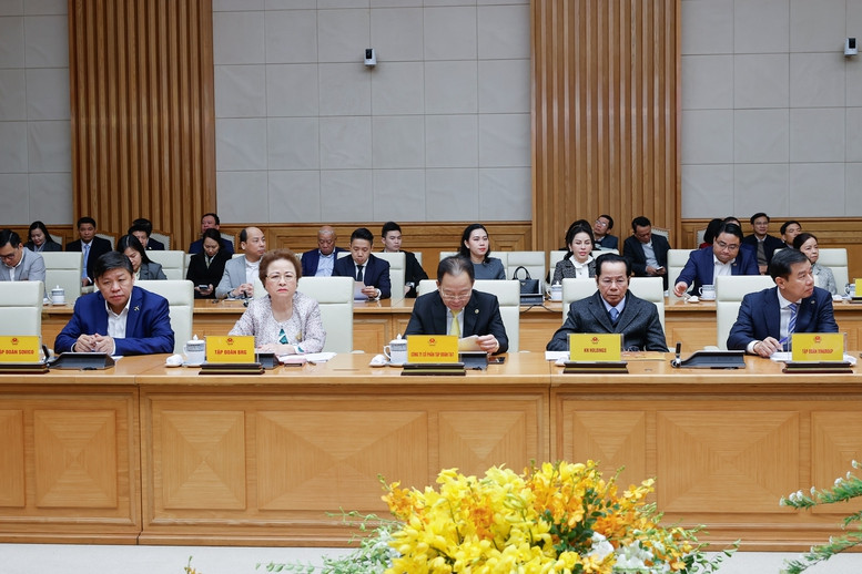 Bộ trưởng Bộ KH&ĐT Nguyễn Chí Dũng và các đại biểu doanh nghiệp tại hội nghị. Ảnh: VGP. Bộ trưởng Bộ KH&ĐT Nguyễn Chí Dũng và các đại biểu doanh nghiệp tại hội nghị. Ảnh: VGP.