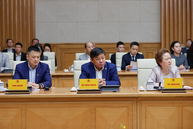 Bộ trưởng Bộ KH&ĐT Nguyễn Chí Dũng và các đại biểu doanh nghiệp tại hội nghị. Ảnh: VGP. Bộ trưởng Bộ KH&ĐT Nguyễn Chí Dũng và các đại biểu doanh nghiệp tại hội nghị. Ảnh: VGP.