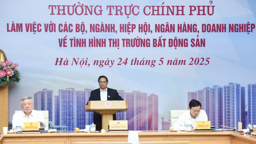 Thủ tướng Chính phủ Phạm Minh Chính phát biểu tại hội nghị, diễn ra ngày 24/5. Ảnh: PV. Thủ tướng Chính phủ Phạm Minh Chính phát biểu tại hội nghị, diễn ra ngày 24/5. Ảnh: PV.