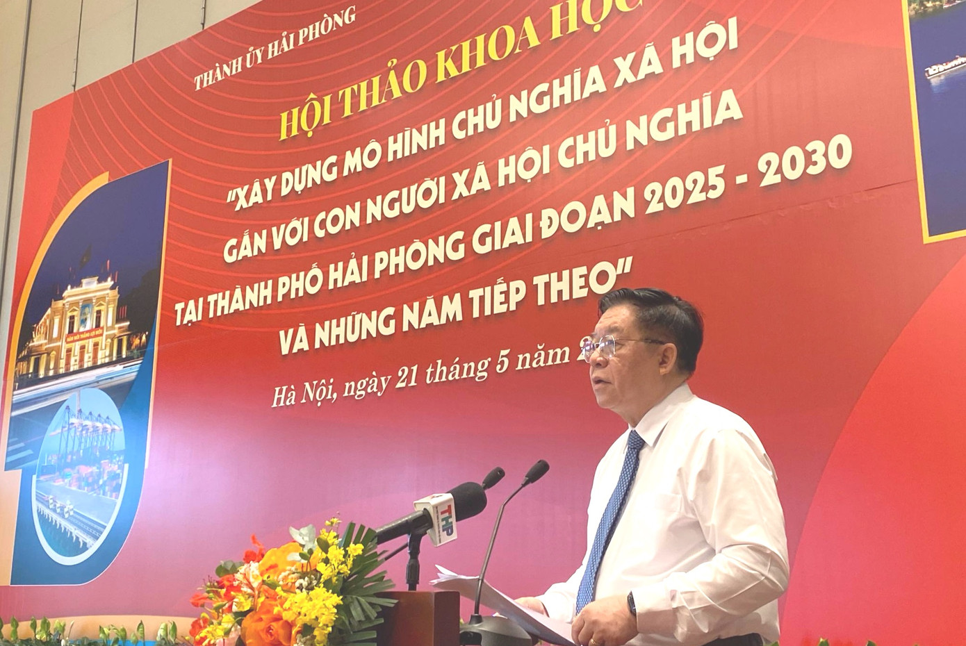 Uỷ viên Bộ Chính trị, Bí thư Trung ương Đảng, Trưởng Ban Tuyên giáo và Dân vận Trung ương Nguyễn Trọng Nghĩa phát biểu tại hội thảo. Ảnh: TP. Uỷ viên Bộ Chính trị, Bí thư Trung ương Đảng, Trưởng Ban Tuyên giáo và Dân vận Trung ương Nguyễn Trọng Nghĩa phát biểu tại hội thảo. Ảnh: TP.