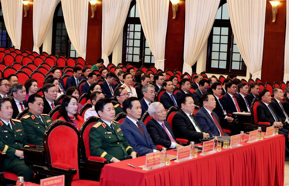 Các đại biểu và học viên lớp bồi dưỡng. Ảnh: TTXVN. Các đại biểu và học viên lớp bồi dưỡng. Ảnh: TTXVN.