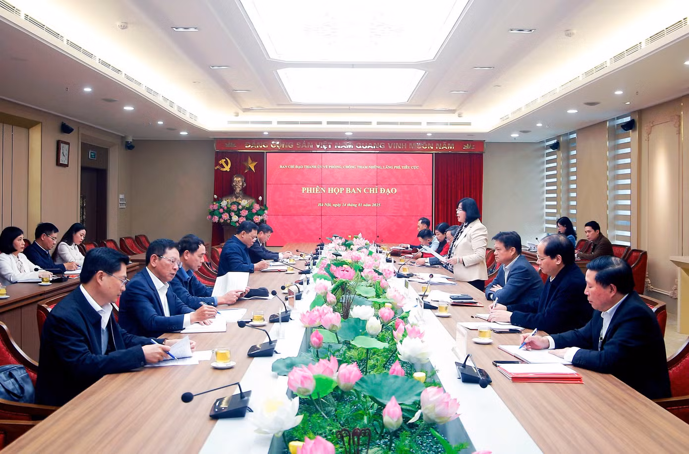 Toàn cảnh phiên họp. Ảnh: Viết Thành.