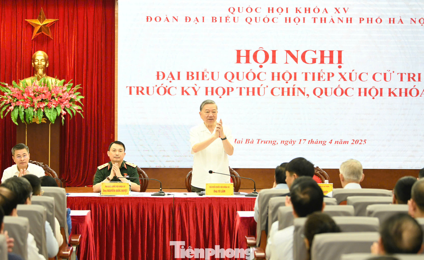 Tổng Bí thư Tô Lâm tiếp xúc cử tri TP Hà Nội, sáng 17/4. Ảnh: Như Ý. Tổng Bí thư Tô Lâm tiếp xúc cử tri TP Hà Nội, sáng 17/4. Ảnh: Như Ý.