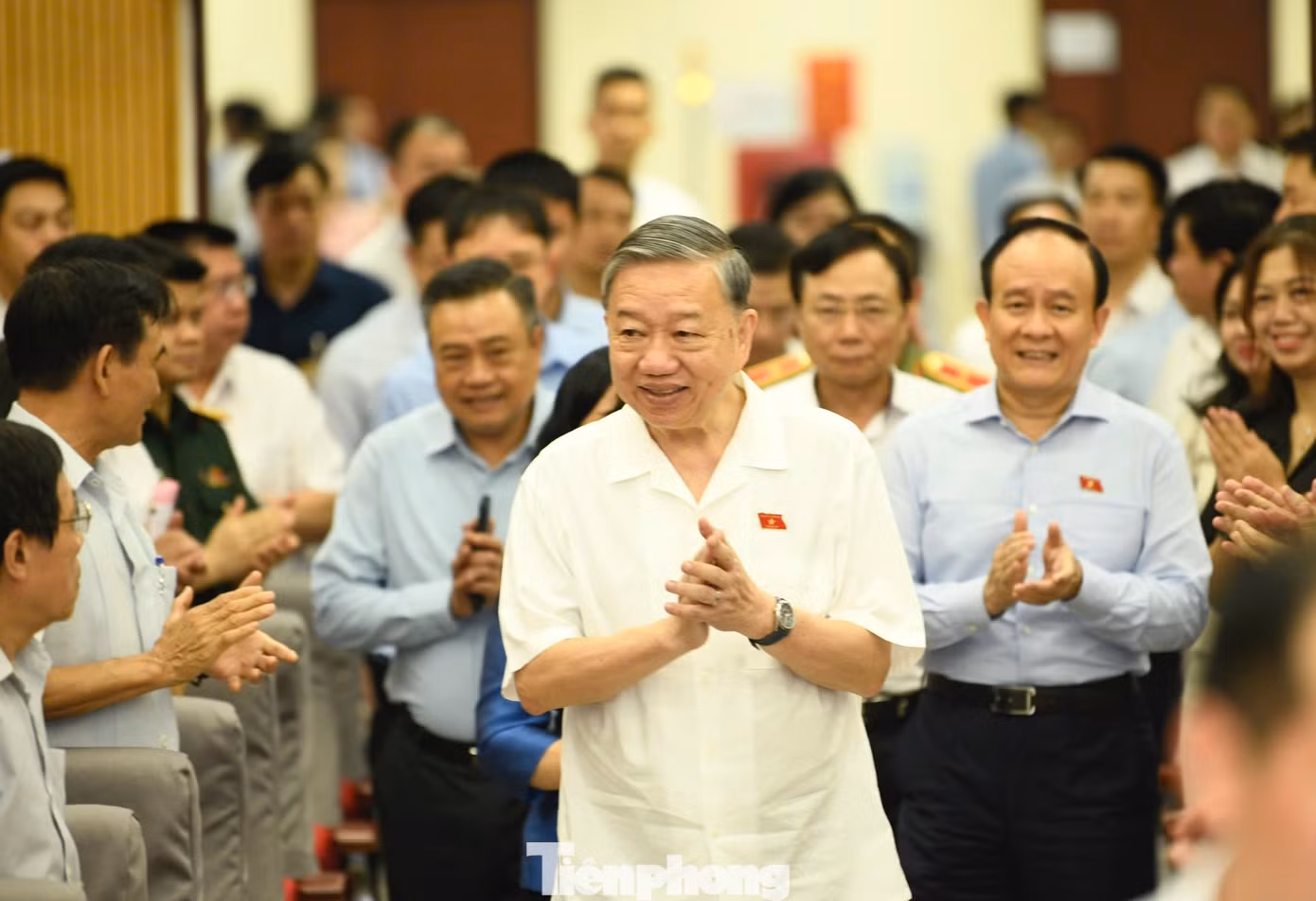 Tổng Bí thư Tô Lâm tiếp xúc cử tri TP Hà Nội, sáng 17/4. Ảnh: Như Ý. Tổng Bí thư Tô Lâm tiếp xúc cử tri TP Hà Nội, sáng 17/4. Ảnh: Như Ý.