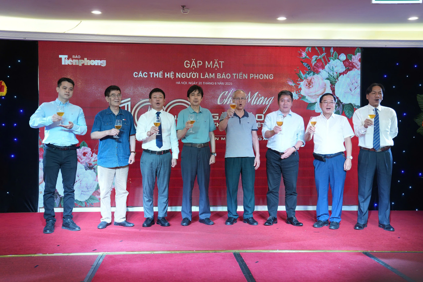 Tổng Biên tập báo Tiền Phong Phùng Công Sưởng nhấn mạnh, sau Lễ kỷ niệm 100 năm Ngày Báo chí Cách mạng Việt Nam, báo Tiền Phong sẽ nỗ lực thực hiện nhiều cải cách đột phá để phát triển, phù hợp với yêu cầu đặt ra trong bối cảnh mới. Ảnh: Hoàng Mạnh Thắng.