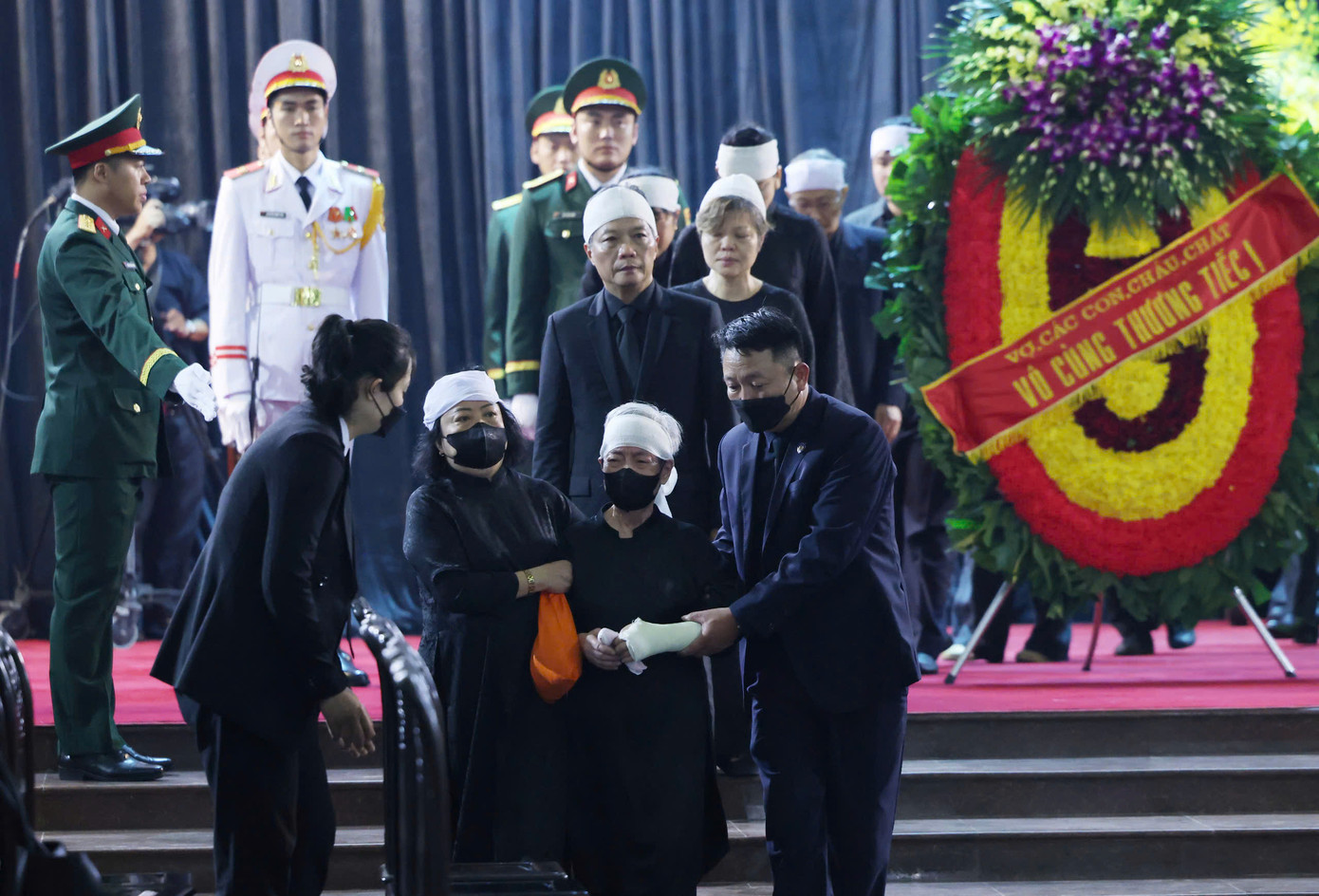 Gia đình đồng chí Nguyên Chủ tịch nước Trần Đức Lương tại Lễ Quốc tang.