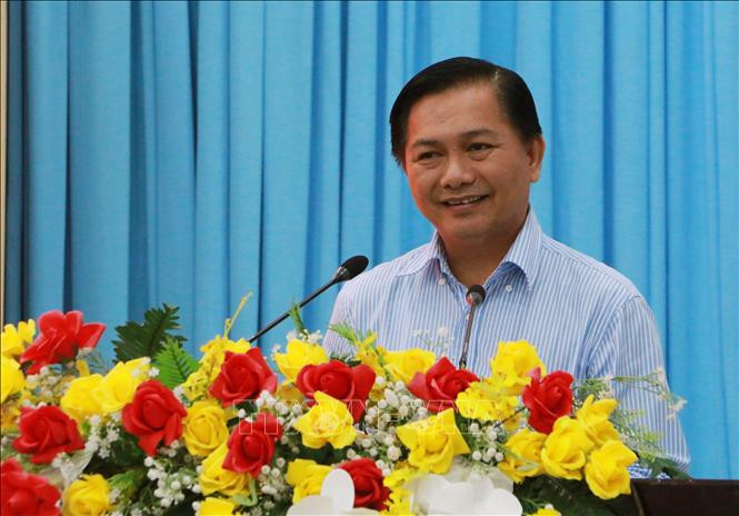 Thủ tướng Chính phủ chỉ định ông Trần Văn Lâu, Phó Bí thư Thành ủy Cần Thơ (mới) nhiệm kỳ 2020 - 2025 giữ chức vụ Chủ tịch UBND thành phố Cần Thơ (mới) nhiệm kỳ 2021 - 2026. Ảnh: TTXVN. Thủ tướng Chính phủ chỉ định ông Trần Văn Lâu, Phó Bí thư Thành ủy Cần Thơ (mới) nhiệm kỳ 2020 - 2025 giữ chức vụ Chủ tịch UBND thành phố Cần Thơ (mới) nhiệm kỳ 2021 - 2026. Ảnh: TTXVN.