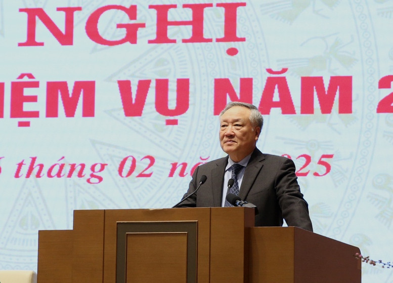 Phó Thủ tướng Thường trực Chính phủ Nguyễn Hoà Bình phát biểu tại hội nghị. Ảnh: VGP.