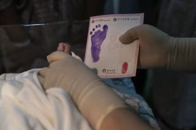 Người đẹp ‘Tình yêu trong sáng’ Chae Rim sinh con đầu lòng ở tuổi 38 ảnh 3