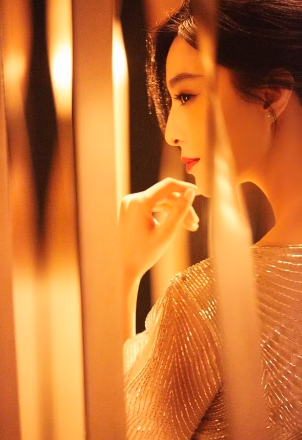 Phạm Băng Băng quyến rũ mê hồn ‘mở hàng’ Harper’s Bazaar 2018 ảnh 12
