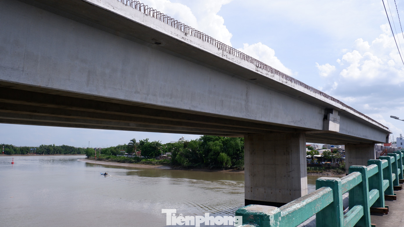 Sau 1 năm thi công trở lại, chủ đầu tư cho biết dự án đã hoàn thành 9/10 mố trụ, lao lắp dầm 4/9 nhịp cầu, hoàn thành 2/9 nhịp bản mặt cầu. Nhà thầu đang tiếp tục thi công trụ cầu T6 và lao lắp dầm các nhịp cầu còn lại.